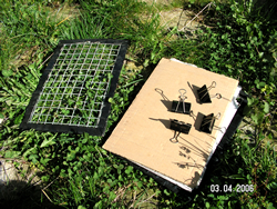 A slightly heavy-duty press made of 1inch weldmesh